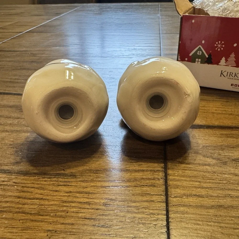 Kirklands Snowball Snowman Salt Pepper Shaker Set Ceramic Christmas *READ*